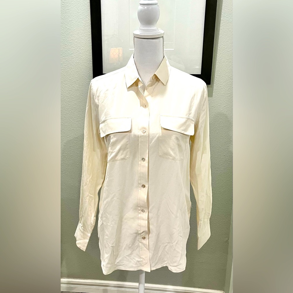 Everlane Creamy Silk Blouse. Size 00 NWT